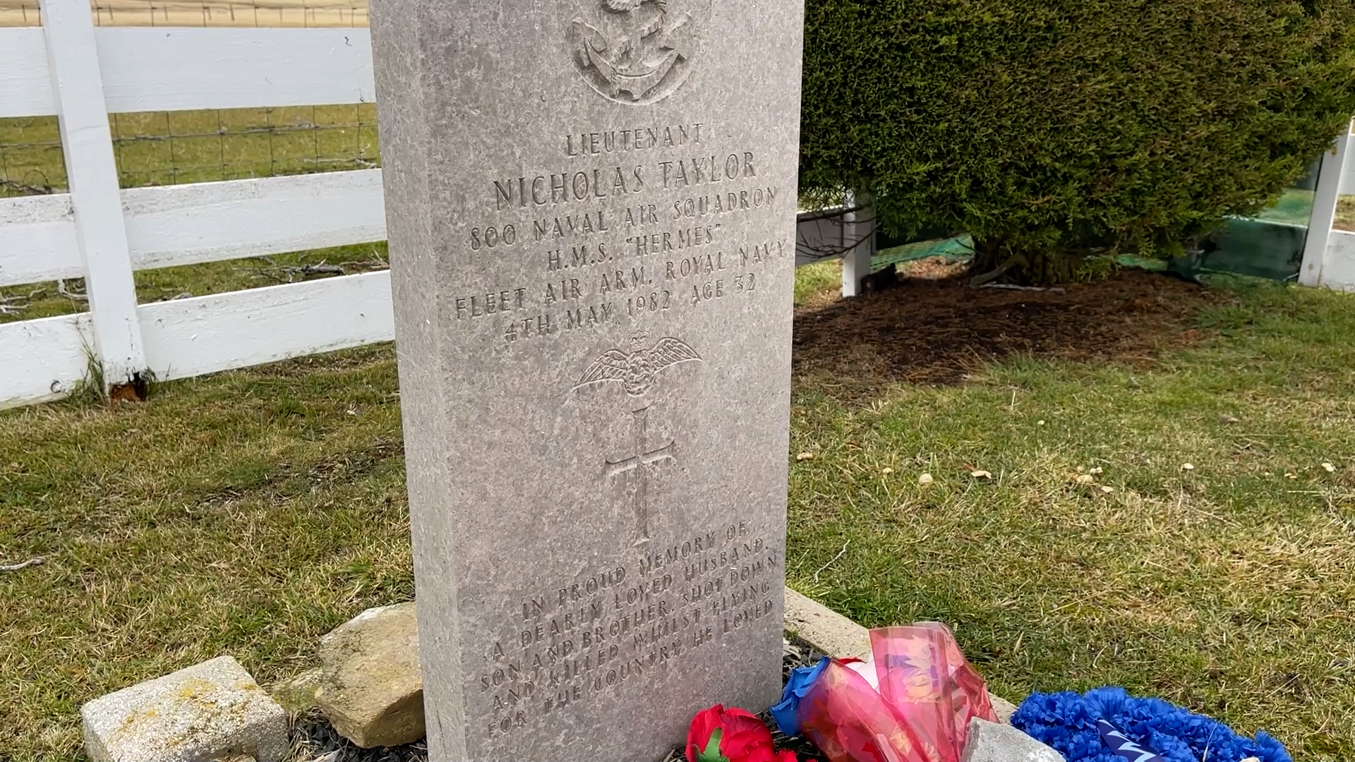Community Remembers Falklands War Hero Nick Taylor